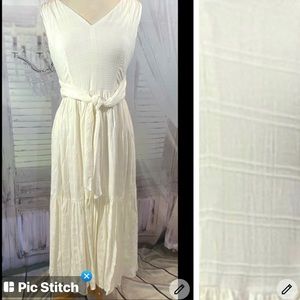 🟣 NWT Calvin Klein Size 6 white maxi dress